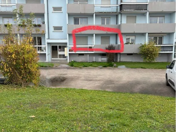Loué apparemment