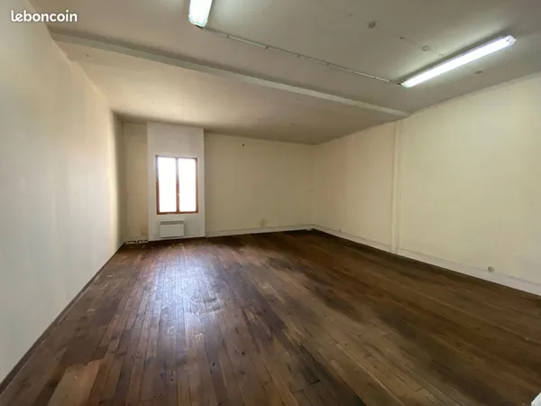 Local commercial 239 m² ARGENTON SUR CREUSE