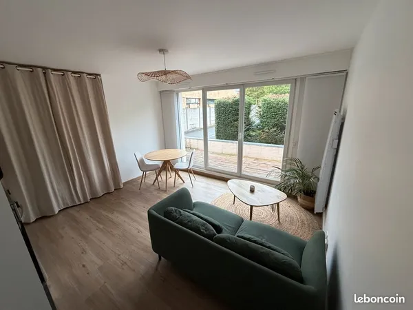 Appartement T1 bis 28m² rénové et meublé - Marcq-en-Baroeul Croisé Laroche