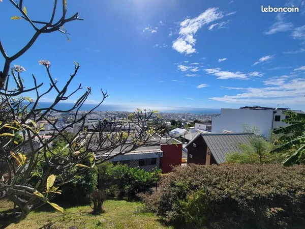 Maison F4 meublée vue mer à Bellepierre
