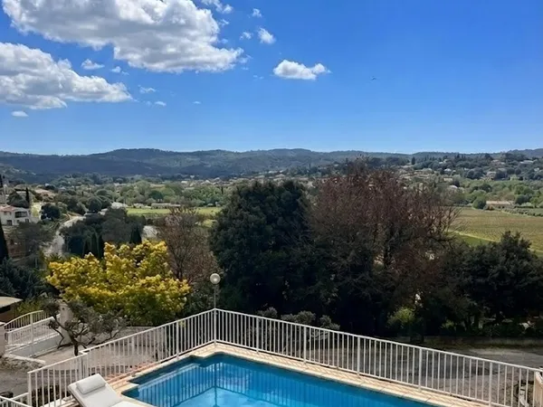 Maison 7 pièces 160 m²