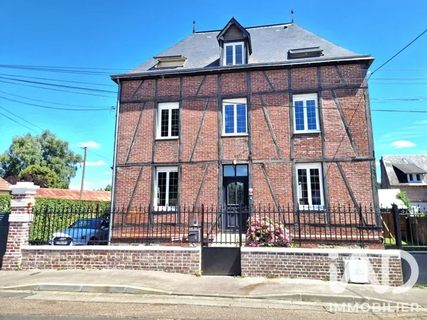 Maison 13 pièces 210 m²