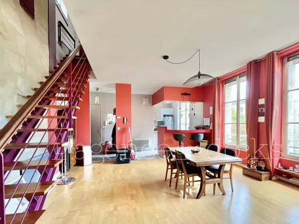 BORDEAUX ST PIERRE - VASTE DUPLEX 126m2 VUE EXCEPTIONNELLE S