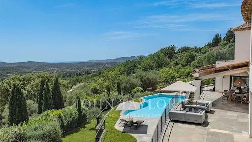 Maison 12 pièces 730 m²