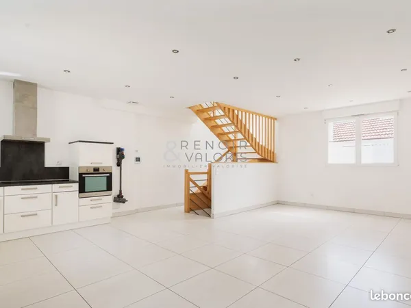 Triplex 4 pièces 82 m²