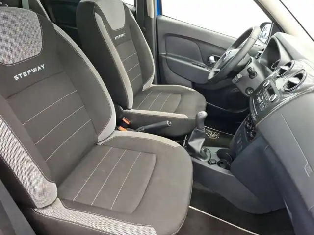 Dacia Sandero sce 75 — photo 9