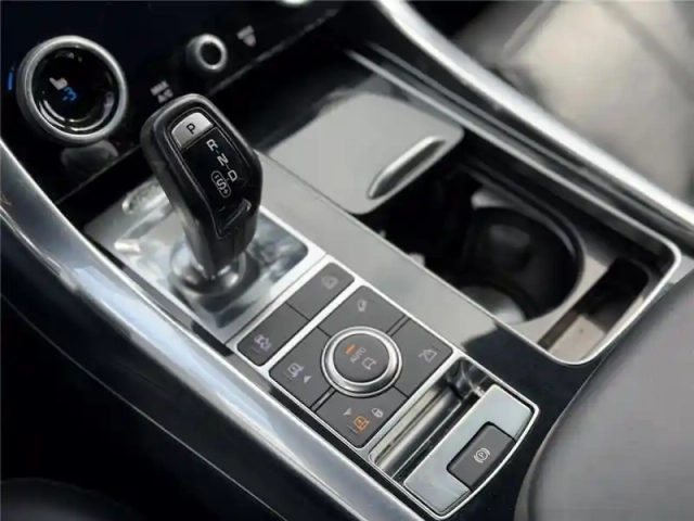 Land Rover Range Rover mark vi v8 s/c 5.0l 525ch — photo 22