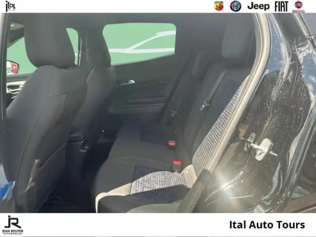 Alfa Romeo Junior elettrica 156ch 54kwh sprint prime cee de 3600? déduite — photo 10