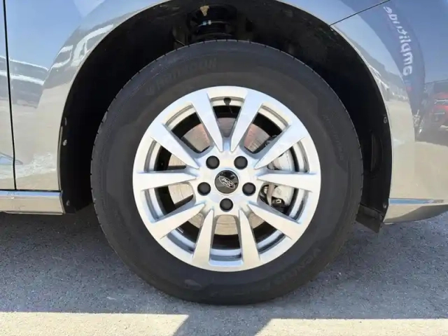 Ford Tourneo Connect 1.5 ecoboost 114 ch titanium tpmr — photo 9