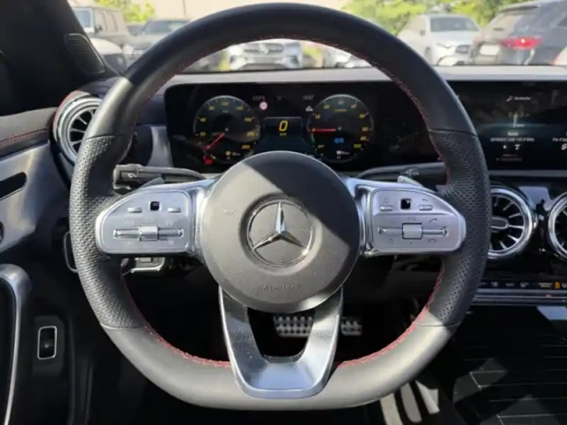Mercedes Cla 250 e coupé amg line — photo 16