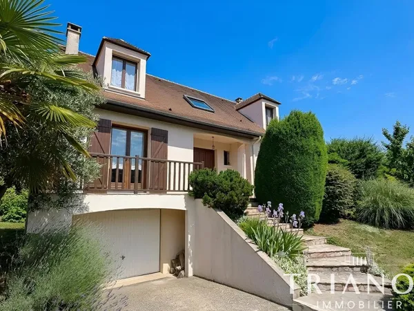 Maison familiale 5 chambres – 149 m² habitables – Jardin – Gare à pied
