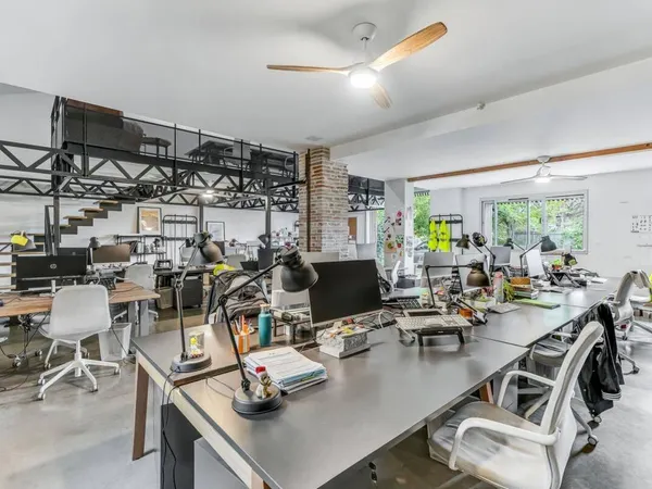 Maison 8 pièces 337 m²
