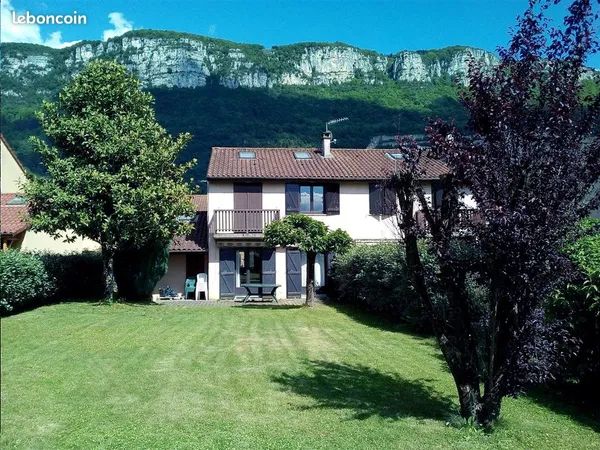 Maison à la Buisse 38500