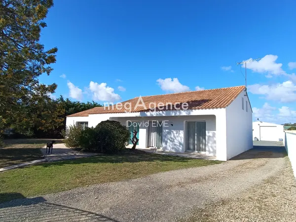 9 Pièces, 166 m2, 6 chambres, Piscine, ST CHRISTOPHE DU LIGNERON