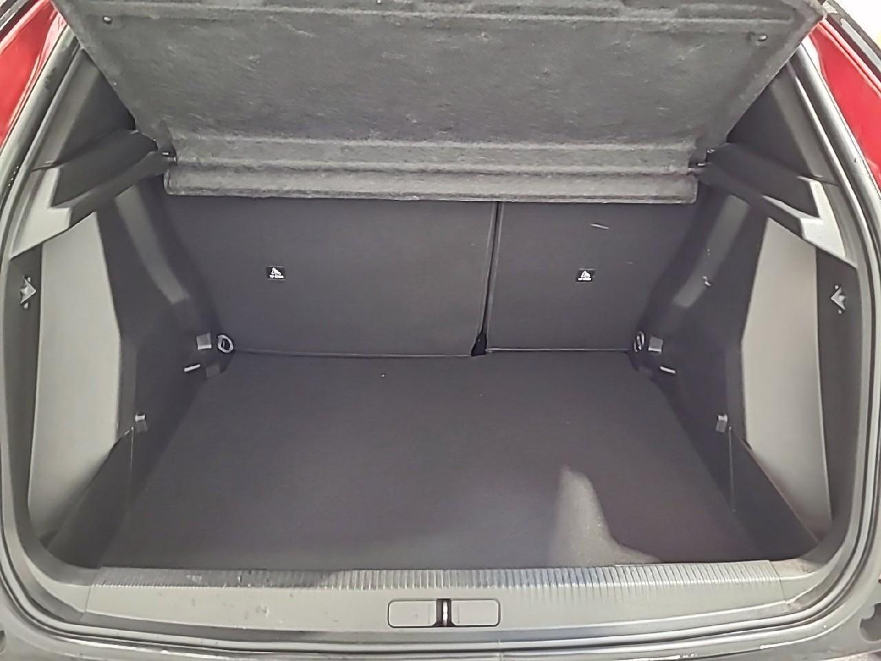 Peugeot 2008 puretech 130 s&s eat8 allure — photo 14