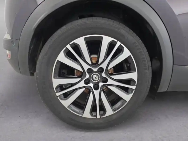 Renault Captur tce 155 edc fap — photo 270