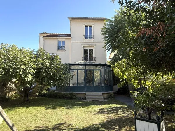 Maisons-Alfort, 4 min du RER D, Belle demeure ancienne