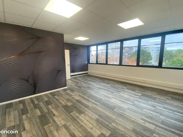 Bureaux 183 m²