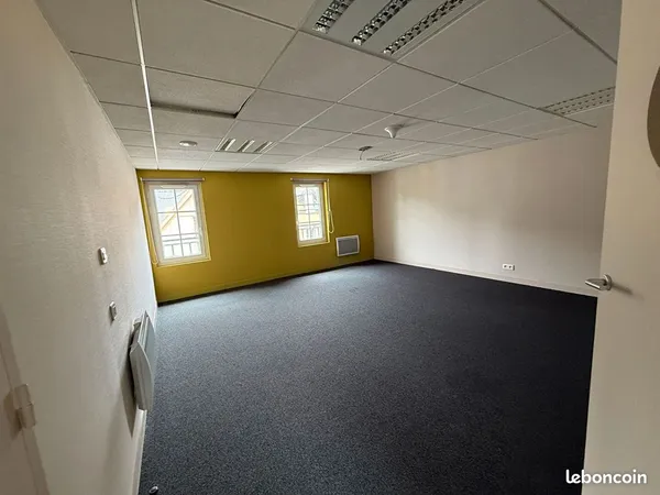 Bureaux 260 m² LAMBALLE