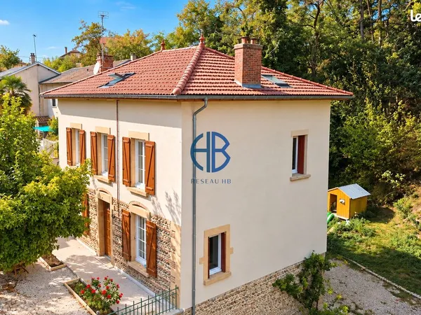 Maison 5 pièces 185 m²