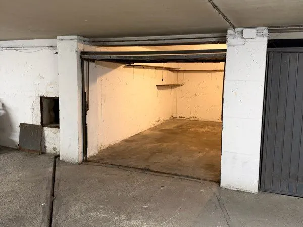 Garage à louer avec électricité Hyères centre