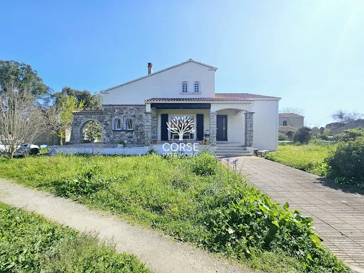 Villa 5 pièces 130 m²