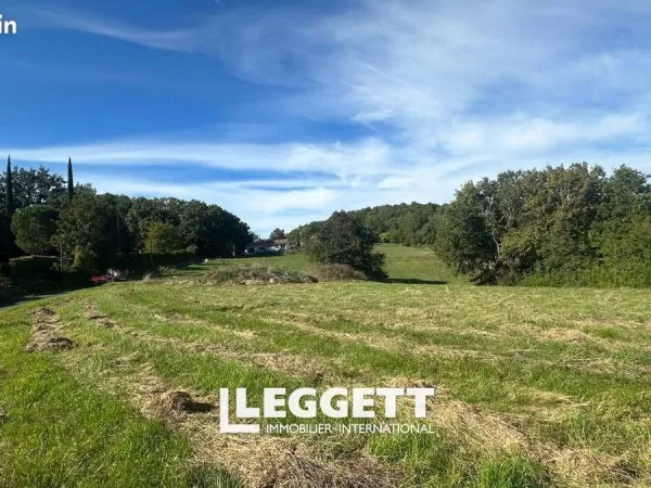 Terrain 4 145 m² Puy L Eveque