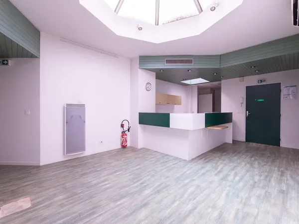 PAU (64) - Place de Verdun - À VENDRE - Appartement ou bureaux de 235m2