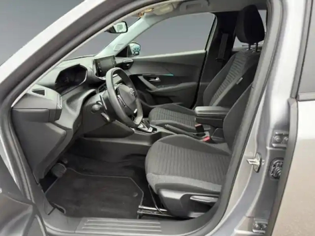 Peugeot 2008 1.2 puretech 130ch s&amp;s style eat8 — photo 9