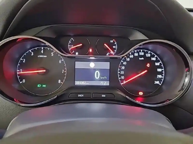 Opel Crossland 1.2 turbo 110 ch bvm6 — photo 10