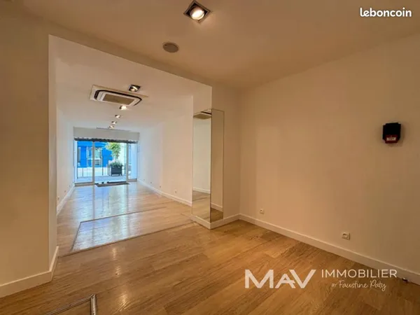 Local commercial 90 m²
