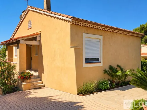 SAINT-RAPHAËL MAISON AVEC APERÇU MER, À QUELQUES MINUTES DES PLAGES ET DU PORT DE SANTA LUCIA