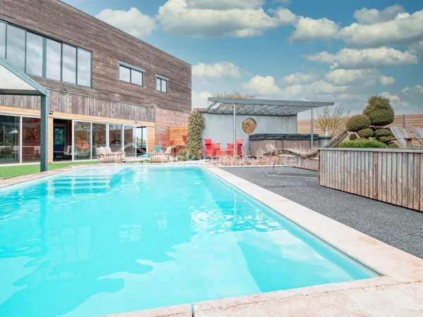 Ensemble immobilier polyvalent 850 m² sur 6 000 m²  Axe Dreux / Chartres (RN 154)