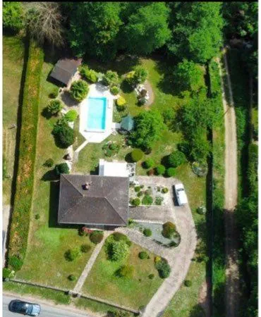 Maison sur grand terrain à Charentilly