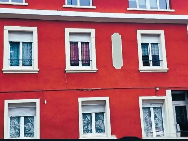 Immeuble et maison à rénover, à repenser entièrement sur un seul lot