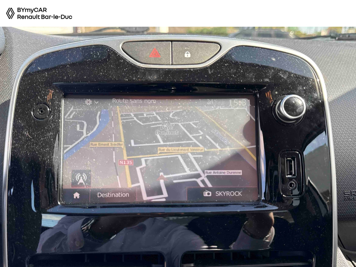 Renault Clio IV dCi 90 Energy eco2 82g — photo 20