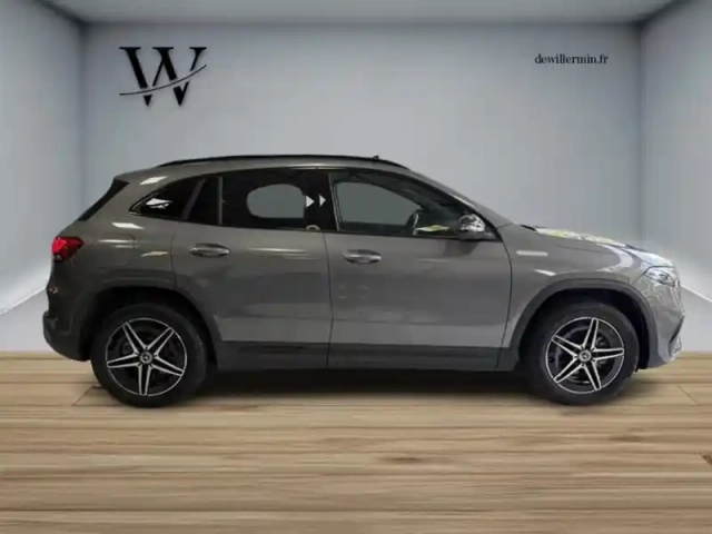 Mercedes Eqa 250+ amg line — photo 6