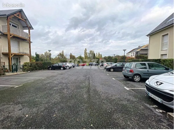 2 places de parking à louer à Fleury sur orne