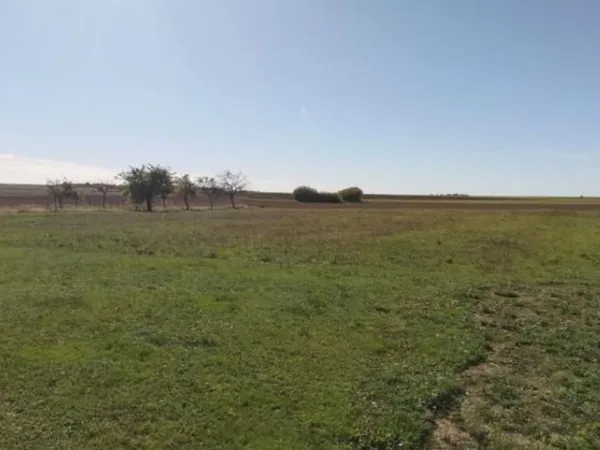Terrain 523 m²