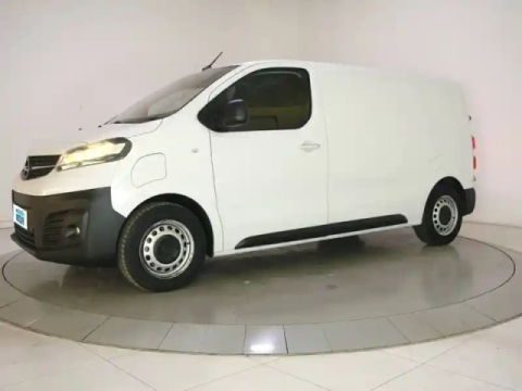 Opel Vivaro -e fgn taille m electrique 100 kw batterie 75 kwh