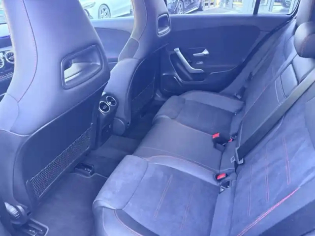 Mercedes Classe A 200 d amg line — photo 16