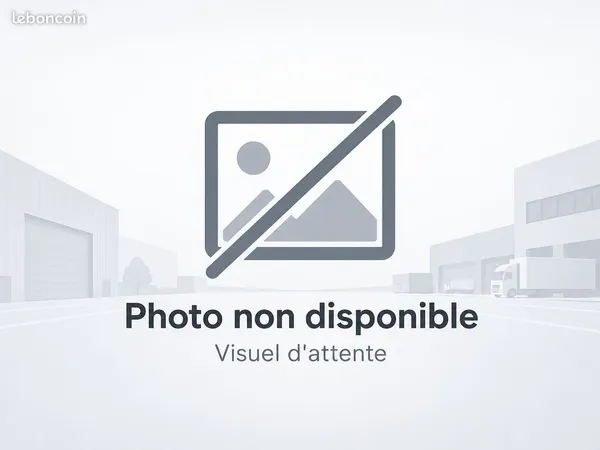 Local d'activité 850 m² - Magasin, bureaux, stockage - Vesoul