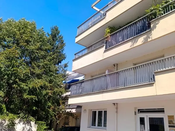 Appartement équipé climatisé. 85 M2 allée du parc