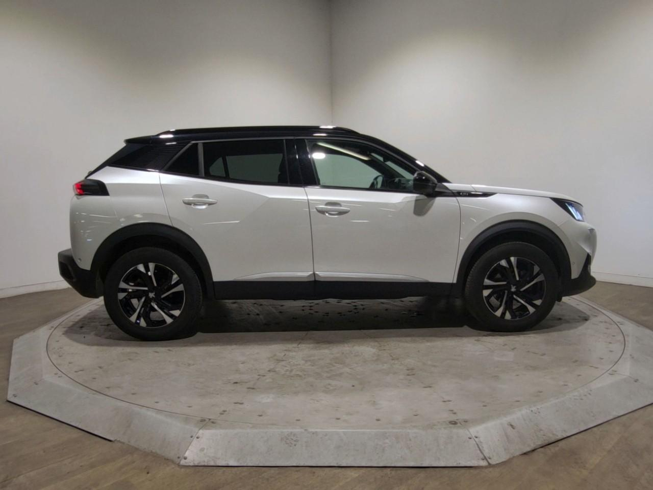 Peugeot 2008 puretech 130 s&s eat8 gt — photo 6