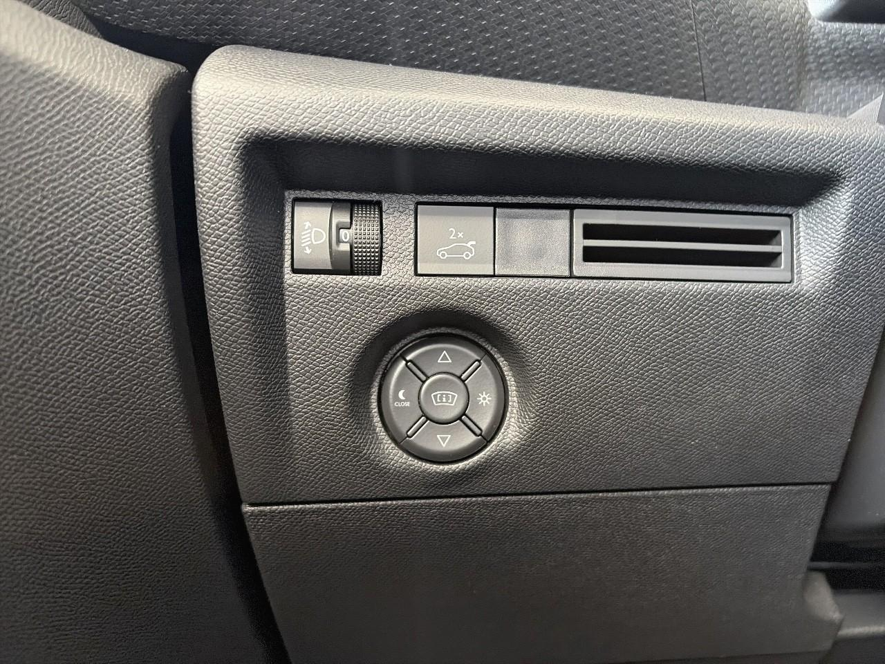 Citroën C4 X puretech 130 s&s eat8 shine — photo 29