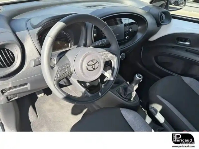 Toyota Aygo x 1.0 vvt-i 72 — photo 6