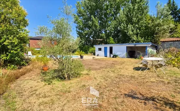 LE TAILLAN MEDOC - Terrain à bâtir en 2e ligne - 935 m² - Libre de constructeur