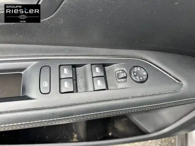 Peugeot 3008 hybrid 225 e-eat8 — photo 15