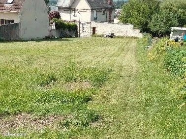 Beau terrain à bâtir à Vailly sur Aisne