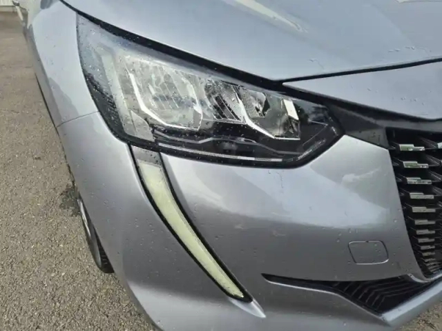 Peugeot 208 puretech 75 s&amp;s bvm5 — photo 16